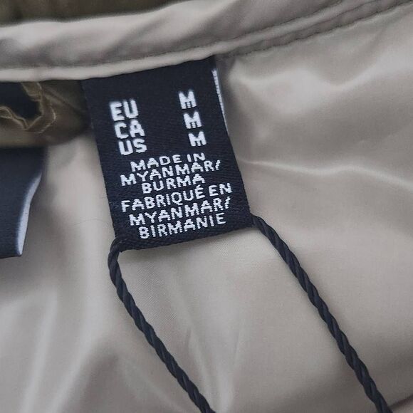 Vero Moda Green Puffer Vest Size Medium NWT Green Women's Outdoor Winter Vest - Picture 7 of 12